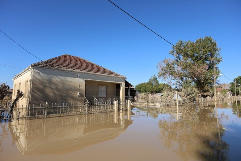 Παράταση μέτρων στήριξης για τους πληγέντες από τις πλημμύρες στη Θεσσαλία