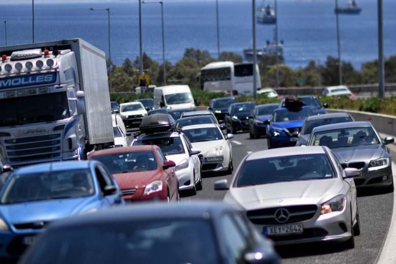 Αυξημένη Κίνηση και Καθυστερήσεις στην Επιστροφή των Εκδρομέων στο Τριήμερο